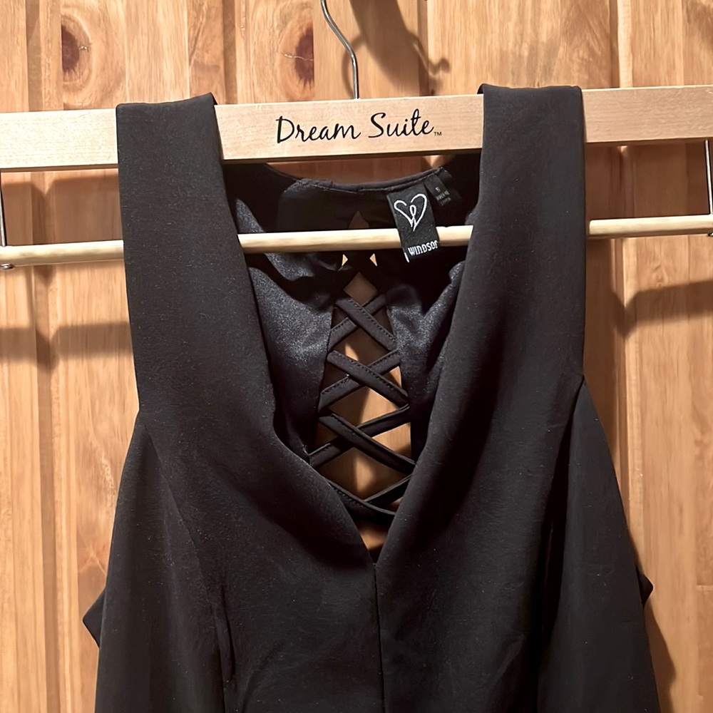 Windsor brand size small, perfect club dress